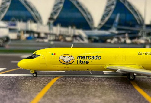JC Wings 1:200 Mercado Libre DC-9-30F XA-UOG XX20102 [Width 14 Length 18 Height 4 cm] 5