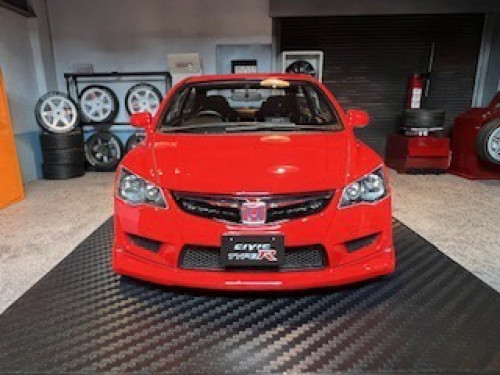 Ignition [IG2828] 1:18 Honda Civic (FD2) Type R Red carbon bonnet [Width 10 Length 27 Height 7 cms] 5