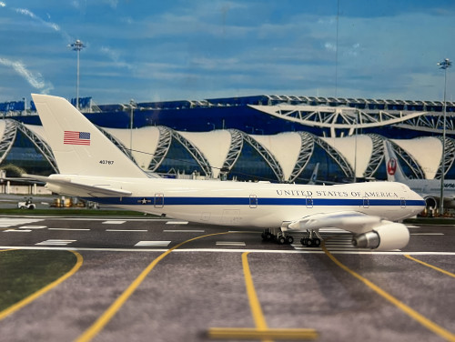 Inflight 1:200 USAF Boeing E-4A (747-200B) #74-0787 IF742E4A0787 [Width 30 Length 35 Height 10 cm] 3