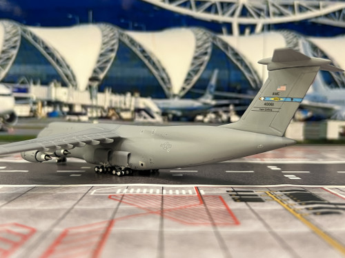 Gemini Jets 1:400 USAF C-5M #84-0061 (Dover) GM144 7