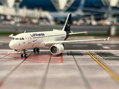 Gemini Jets 1:400 Lufthansa A319-100 D-AIBF GJ2022 [Width 8.5 Length 8.5 Height 3 cm] 7
