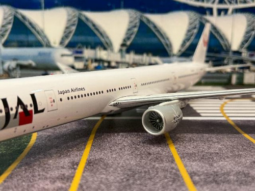 Inflight 1:200 JAL 777-346 JA8945 B773JAL945 [Width 33 Length 37 Height 8 cm] 7