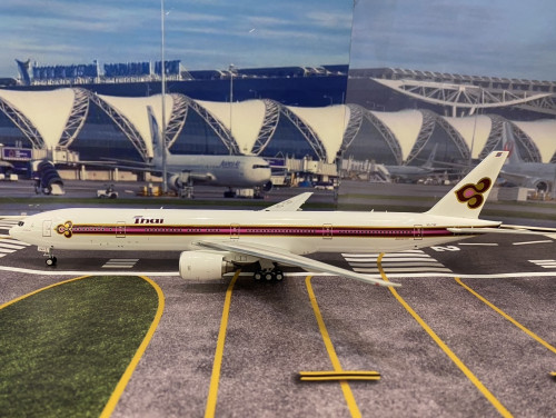 InFlight200 1:200 Thai Airways B777-3D7 HS-TKF [Speedline Livery] IF7773TG1223 2