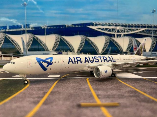 Inflight 1:200 Air Austral 777-39M/ER F-ONOU IF773UU0226B [Width 33 ...