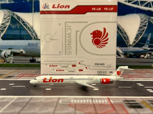 JC Wings 1:400 Lion Air MD-90 PK-LIK LH4398 [Width 8 Length 11.5 Height 2 cm]