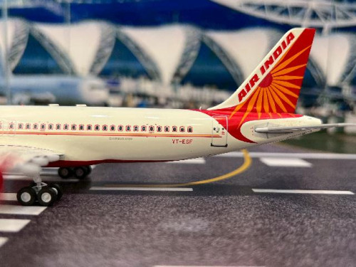 Inflight 1:200 Air India A320-231 VT-ESF IF320AI0524 [Width 17 Length 18.5 Height 6 cm] 4
