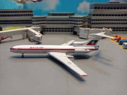 Phoenix PH1825 1:400 Balkan Bulgarian TU-154B LZ-BTA [Width 9 Length 12 Height 2.5 cm] 2