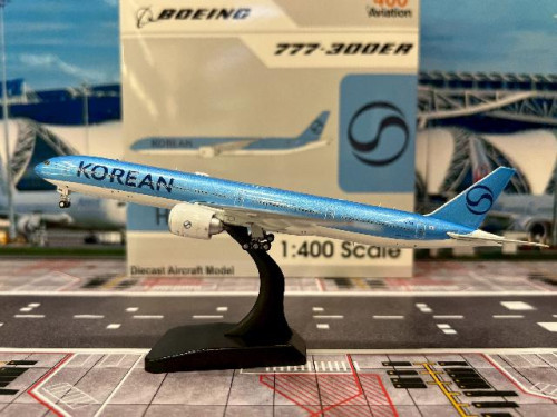 Aviation 1:400 Korean 777-3B5ER HL8008 AV4217 [Width 16 Length 18 Height 5 cm]