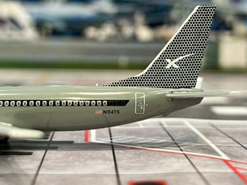 Panda 1:400 SpaceX B737-800 N154TS 62512 [Width 9 Length 9.5 Height 2.5 cm] 4