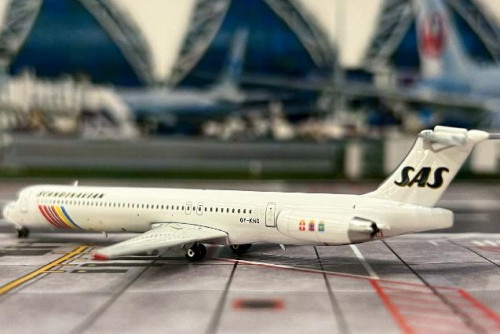 Phoenix 1:400 SAS MD-81 OY-KHO PH12055 [Width 8 Length 11.5 Height 2 cm] 8