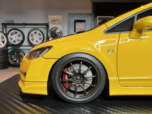 Ignition [IG2831] 1:18 Honda Civic(FD2) Type R Yellow [Width 10 Length 27 Height 7 cms] 8