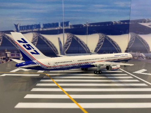 InFlight200 757-300 ボーイングハウスカラー N757X 1/200