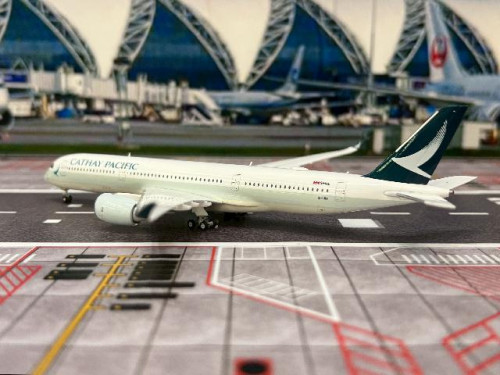 JCWings 1:400 Cathay Pacific A350-900XWB B-LRX SA4047 [Width 16 Length 16.5 Height 4 cm] 3
