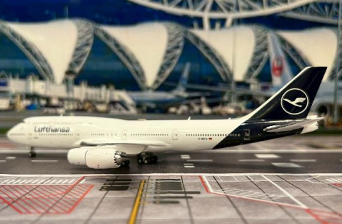 Gemini Jets 1:400 Lufthansa 747-8 D-ABYA GJ2209 [Width 18 Length 18.5 Height 4.5 cm] 3