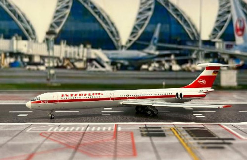 Phoenix 1:400 Interflug IL-62 DDR-SEG PH12051 [Width 11 Length 13.5 Height 3 cm] 1