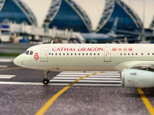 JC Wings 1:200 Cathay Dragon A321 B-HTG EW2321007 [Width 17.5 Length 22 Height 6 cm] 3