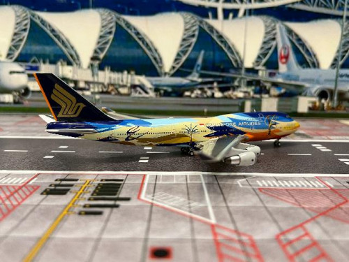 JC Wings 1:400 Singapore 747-400 9V-SPK XX40213 [Width 16 Length 17.5 Height 4.5 cm] 4