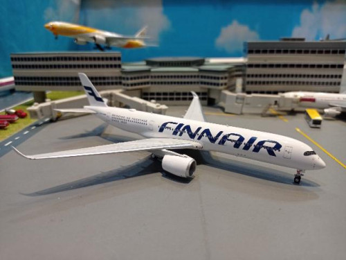 Phoenix Model [P4517] 1:400 Finnair A350-900 OH-LWR 'Bringing us together' [Width 15 Length 16.5 Hei