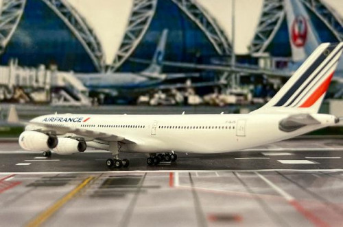 Phoenix 1:400 Air France A340-300 F-GLZS PH12063 [Width 15 Length 16 Height 4 cm] 8