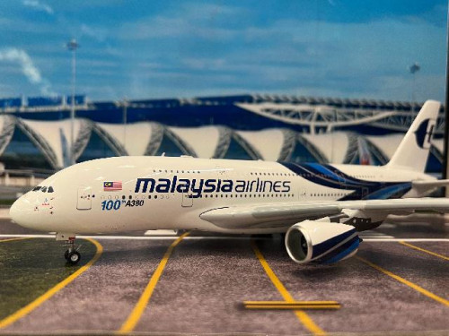 Inflight 1:200 Malaysia A380 9M-MNF '100th A380' IF380MH0526 [Width 41 Length 38 Height 12 cm] 1