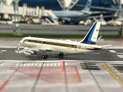 PH1686 1:400 Royal Thai Air Force A320 HS-TYW [Width 9 Length 9.5 Height 3 cm] 6