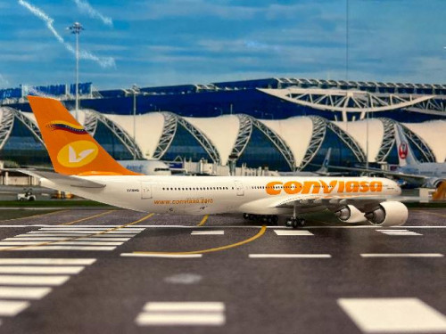 Gemini Jets 1:200 Conviasa A340-600 YV3545 G21355 [Width 31.5 Length 36.5 Height 8 cm] 4