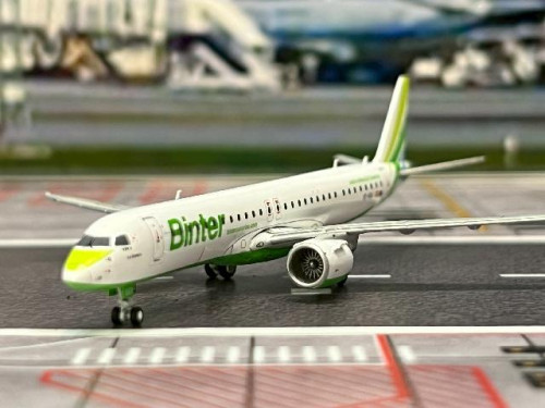 Gemini Jets 1:400 Binter Canarias E195-E2 EC-OEA GJ2281 [Width 9 Length 10 Height 2.5 cm] 7