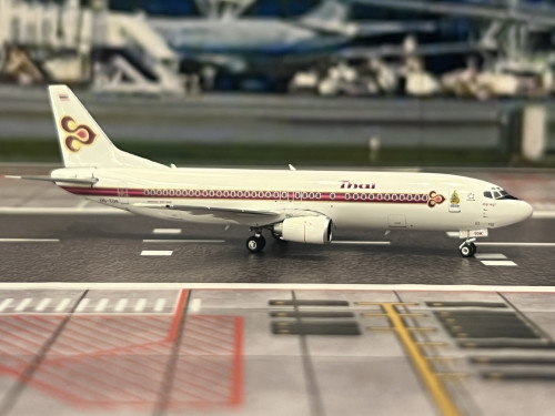 PH1694 1:400 Thai 737-400 HS-TDK King 's logo [Width 7 Length 9 Height 2.5 cm] 2