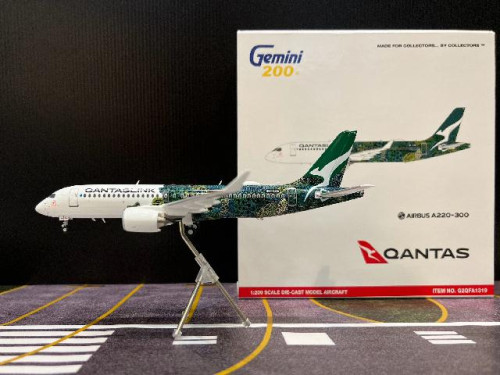 Gemini Jets 1:200 QantasLink A220-300 VH-X4A “Minyma Kutjara Tjukurpa” G21319