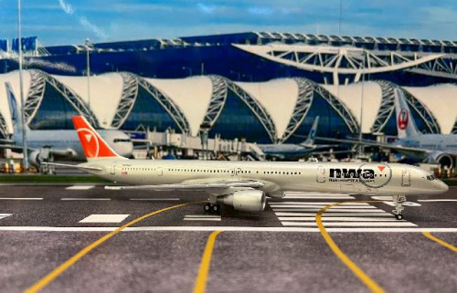 Gemini Jets 1:200 Northwest 757-300 N587NW G21422 [Width 19 Length 27 Height 6.5 cm] 2