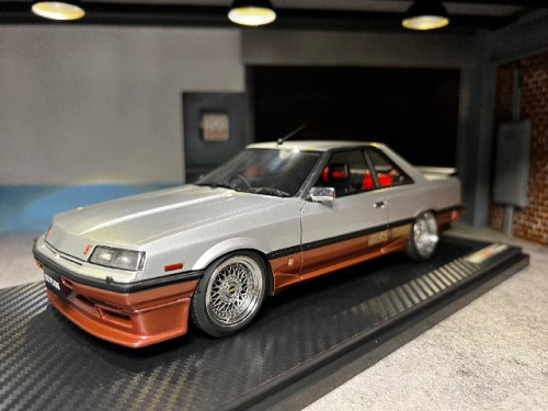 Ignition:IG2441 1:18 Nissan Skyline 2000 RS-X Turbo-C (R30) Silver/Red  [Width 10 Length 25 Height 7