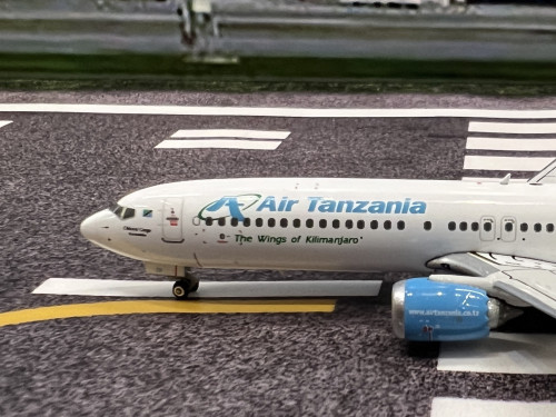 Phoenix 1:400 Air Tanzania 737-9max 5H-TCP PH1946 4