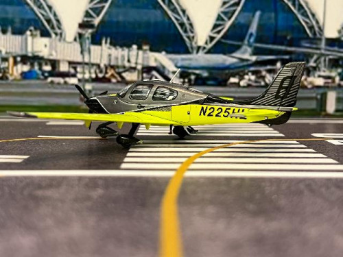 Gemini Jets 1:72 Cirrus SR22T N225HL GG022 [Width 16 Length 11 Height 3.5 cm] 3