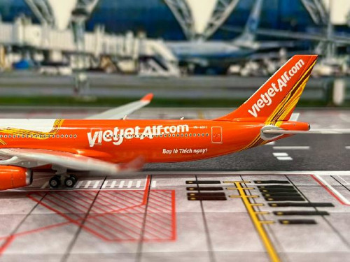 Gemini Jets 1:400 VietJet A330-300 VN-A811 GJ2080 [Width 15 Length 16 Height 4 cm] 6