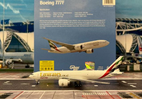 Gemini Jets 1:400 Emirates Sky Cargo 777-200LRF A6-EFV GJ2381 [Width 16 Length 16 Height 4.5 cm]