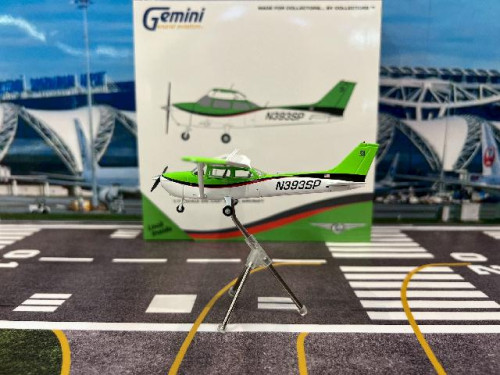 Gemini Jets 1:72 Cirrus Aviation Cessna 172S N393SP GG020 [Width 15 Length 12 Height 3.5 cm]