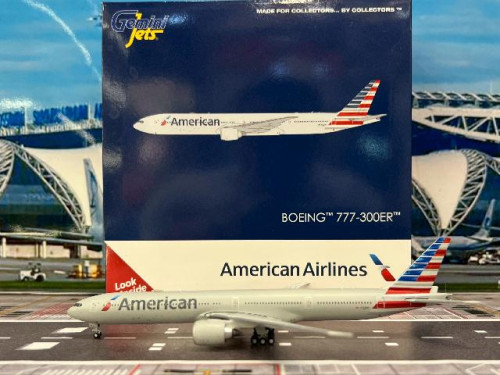 Gemini Jets 1:400 American 777-300ER N722AN GJ2303 [Width 16 Length 18 Height 5 cm]