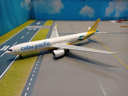 JCWings [XX20235] 1:200 Cebu Pacific A330-900NEO RP-C3900 [Width 32 Length 32 Height 8 cms]
