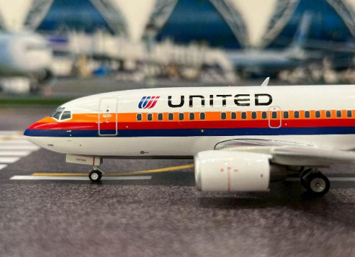 Inflight 1:200 United 737-522 N901UA IF735UA0624 [Width 14 Length 15.5 Height 4.5 cm] 5
