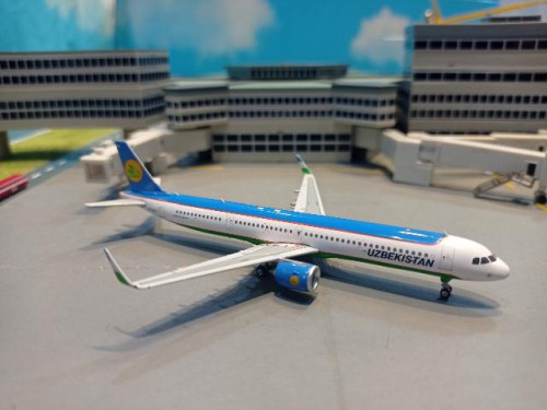 Phoenix 1:400 Uzbeksitan A321neo UK32102 PH 1838 [Width 9 Length 11 Height 3 cm] 1