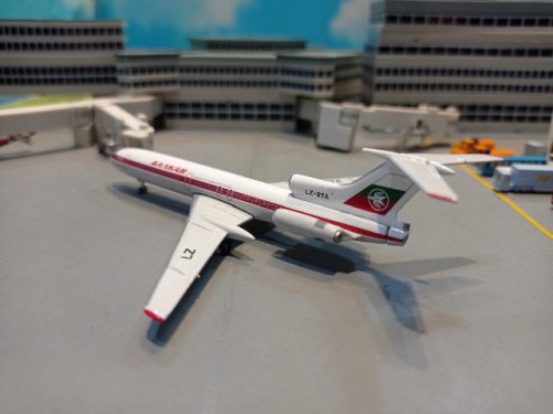 Phoenix PH1825 1:400 Balkan Bulgarian TU-154B LZ-BTA [Width 9 Length 12 Height 2.5 cm] 3