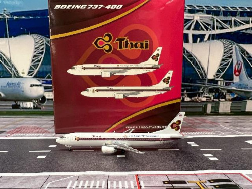 JC Wings 1:400 Thai 737-400 ‘The King's 72nd Celebration’ HS-TDJ XX4987