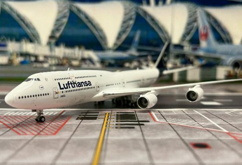 Gemini Jets 1:400 Lufthansa 747-8 D-ABYA GJ2209 [Width 18 Length 18.5 Height 4.5 cm] 7