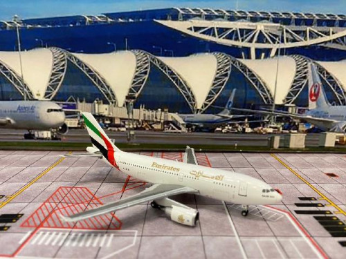 Gemini Jets GJ2234 1:400 Emirates A310-300 A6-EKB [Width 11 Length 11.5 Height 3.5 cms] 1