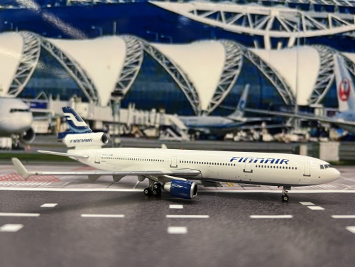 Phoenix PH1923 1:400 Finnair MD-11 OH-LGG 2