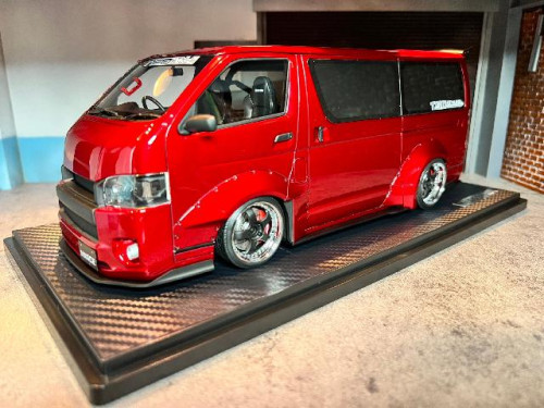  Ignition:IG2806 1:18 T.S.D Works Hiace Red Metallic [Width 9 Length 28 Height 10 cms] 