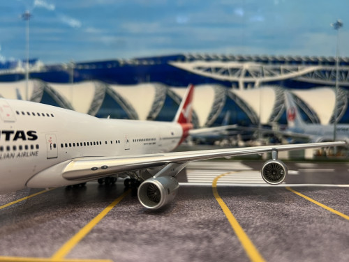 Inflight 1:200 Qantas Airways B747-338 VH-EBX IF743QF0526 [Width 30 Length 35 Height 10 cm] 7