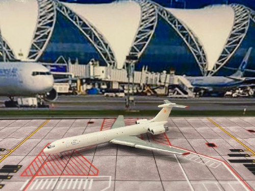 Herpa Wings HW537308 1:500 Rada IL-62MF EW-450TR [Width 9.5 Length 10 Height 3 cms]