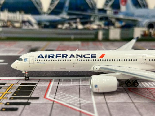 Phoenix 1:400 Air France A350-900 F-HTYM PH12010 [Width 16 Length 16.5 Height 4 cm] 3