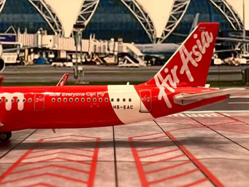 Panda Model 1:400 Thai Air Asia A321-251NX HS-EAC 62455 4